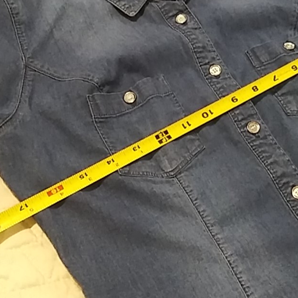 Guess los Angeles denim shirt. - Picture 12 of 16